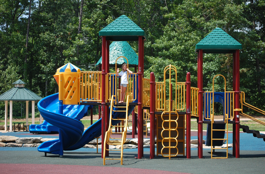 Où trouver une aire de jeux pour enfants ?