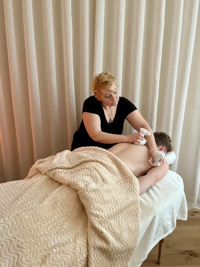 Prestations bien-être – Massages – Cabanes des Grands Chênes (30)